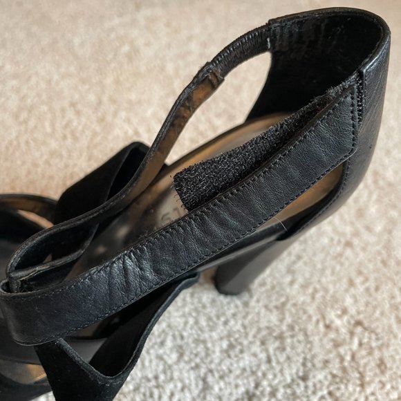 BCBGirls Black Leather Peep Toe Heels - Size 6 - Picture 4 of 4